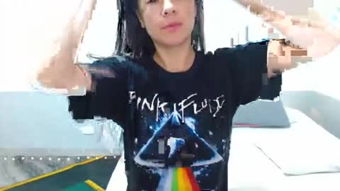 porcelainlux online show from December 17, 3:11 am