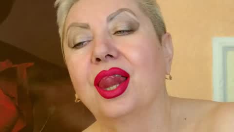 LADY POSH online show from February 14, 10:04 pm