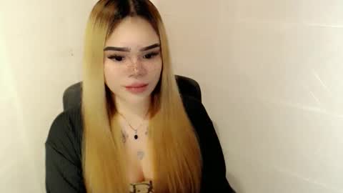 MAXXINE online show from February 14, 11:12 am