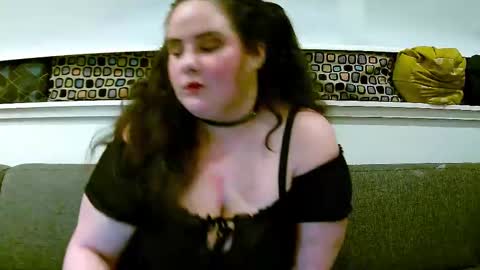 preciousangelbby online show from February 5, 4:37 am