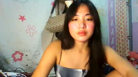 pretty_am online show from November 15, 6:53 pm