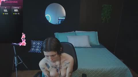 pretty_cristal22 online show from December 22, 10:35 pm