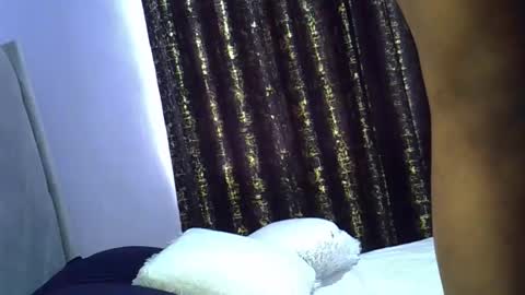pretty_daniella online show from January 7, 7:34 am