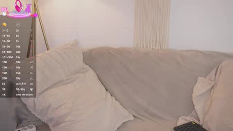 pretty_goddess online show from February 12, 7:26 pm