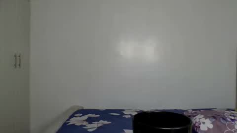 pretty luv1 online show from December 13, 9:43 pm