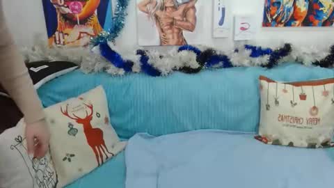 pretty_malika online show from December 17, 5:55 am