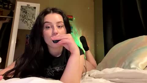 prettybaby22 online show from February 18, 2:32 am