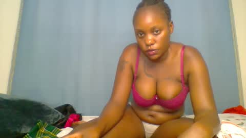 SHANIA online show from October 30, 4:52 pm