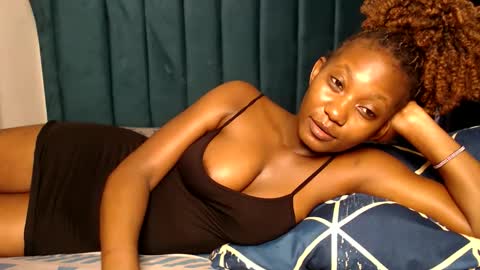 Mary online show from November 27, 2:25 am