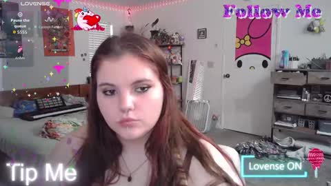 Snapshot of prettypearl123 chatting on October 10, 12:04 am pretttypearl online show from October 10, 12:04 am