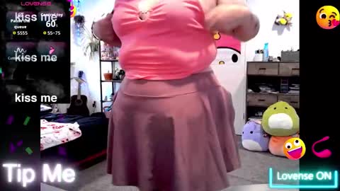 Snapshot of prettypearl123 chatting on September 27, 5:53 pm pretttypearl online show from September 27, 5:53 pm