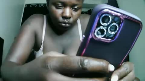 prettyreen online show from February 1, 4:39 pm