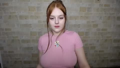Snapshot of prettyvalerii_ chatting on March 8, 4:16 pm Valeri online show from March 8, 4:16 pm