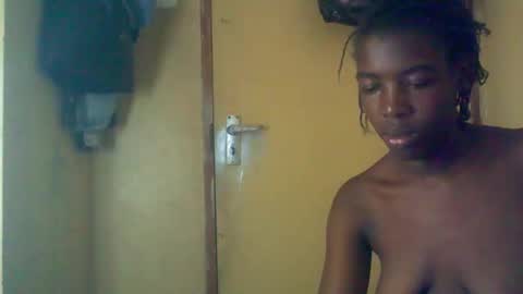 prettyzuzu online show from November 20, 7:42 am