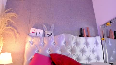 Prianka online show from October 22, 3:39 pm