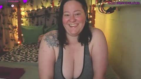 Lux Alot Luxi online show from November 26, 8:10 pm