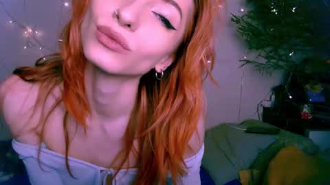Snapshot of pufpufog chatting on December 26, 10:37 am EsteticHouse online show from December 26, 10:37 am