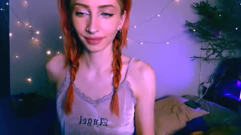 Snapshot of pufpufog chatting on January 11, 12:29 pm EsteticHouse online show from January 11, 12:29 pm