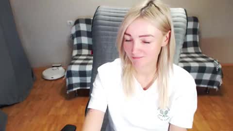 Polly online show from November 25, 4:36 am