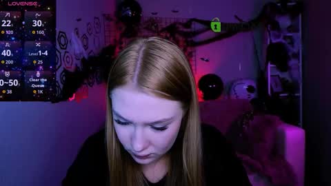 Snapshot of pure_angel1 chatting on October 22, 1:38 pm pure angel1 online show from October 22, 1:38 pm