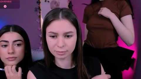 Snapshot of pure_angel1 chatting on October 20, 9:45 am pure angel1 online show from October 20, 9:45 am