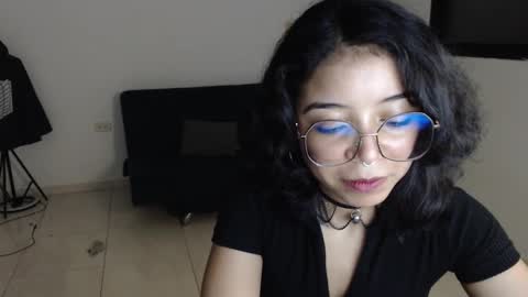 Izumi online show from November 19, 3:39 am