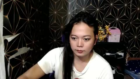 queen_ennah online show from December 27, 2:14 am