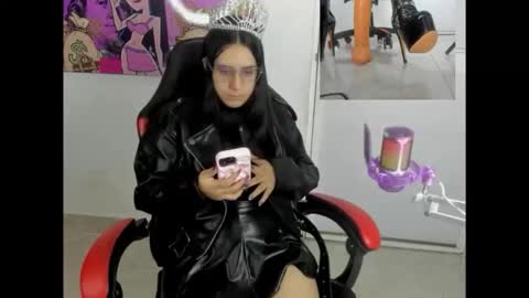 queen_findom1 online show from January 11, 7:02 am