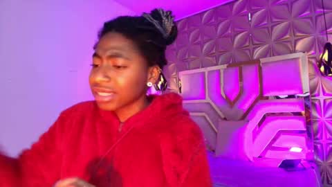   online show from February 28, 12:15 pm