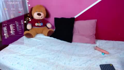 Snapshot of queenamazon_ chatting on February 26, 7:55 am Queenamazon  online show from February 26, 7:55 am