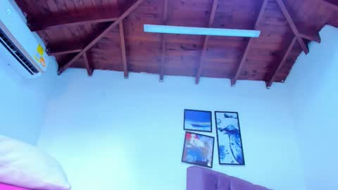 Queen online show from October 13, 5:04 pm