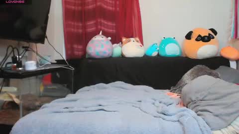 QueenOfHearts online show from September 12, 10:02 am