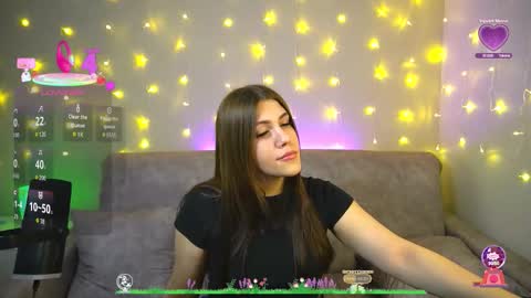 queenofvaleria online show from December 14, 11:38 am