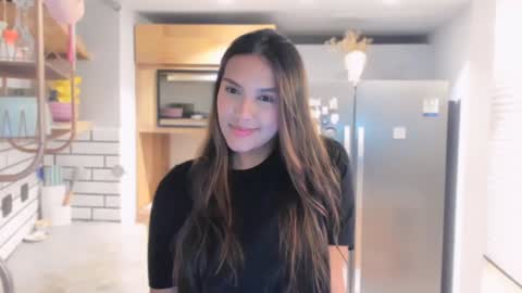 Val  -  online show from January 19, 11:43 pm