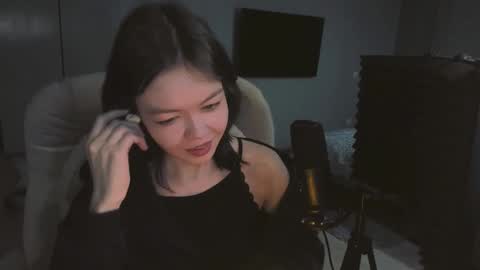 quietluxury online show from February 28, 1:54 pm