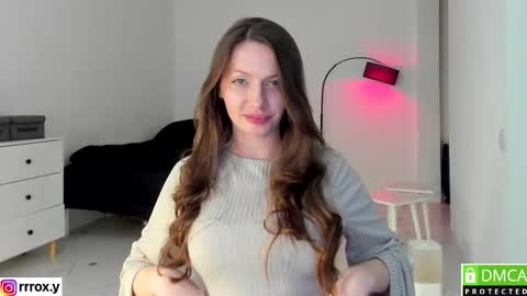 Snapshot of r00xvel chatting on October 4, 8:31 am r00xvel online show from October 4, 8:31 am