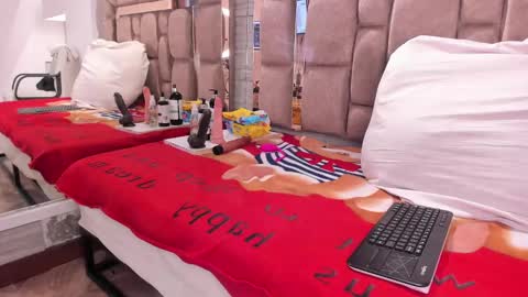  RACHEL online show from December 22, 2:49 pm