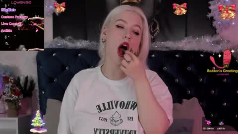 Snapshot of rachelcart chatting on January 4, 3:40 am RachelCart online show from January 4, 3:40 am