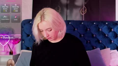 Snapshot of rachelcart chatting on December 9, 4:01 am RachelCart online show from December 9, 4:01 am