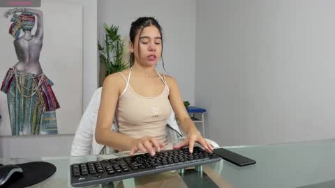 Rachell online show from February 18, 4:04 am