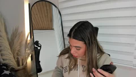 Rachell online show from October 28, 4:40 am