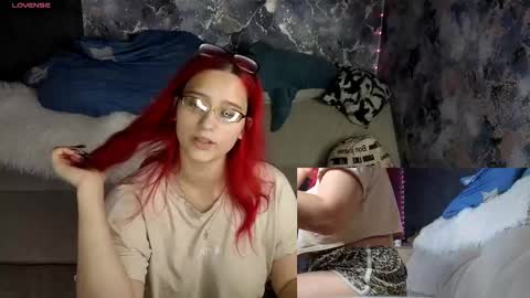 Snapshot of rachelpirce chatting on September 24, 1:32 pm Rachel online show from September 24, 1:32 pm