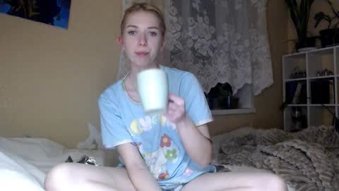 radish666 online show from February 28, 8:08 pm