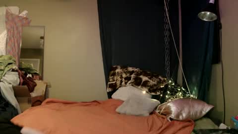    RAMONA Q   online show from February 27, 7:23 am