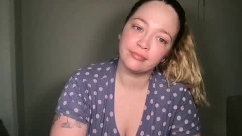 Randii online show from February 2, 12:59 pm