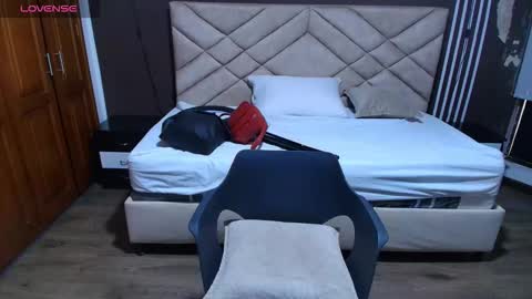 Raquel online show from December 20, 12:20 pm