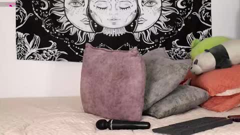 Raven online show from February 27, 11:15 pm