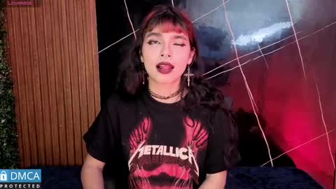 raven_rox_ online show from December 1, 3:10 am