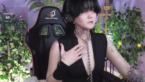 Raven online show from December 20, 3:38 pm