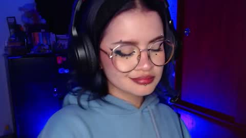 raventh_ online show from December 16, 1:44 am